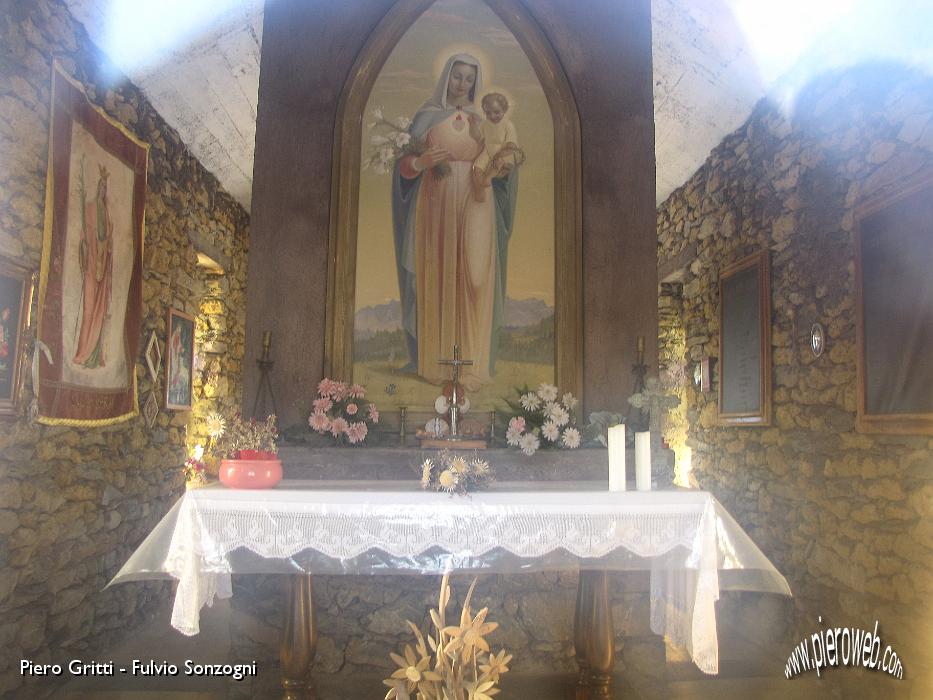 64 Altare rivolto a Viminore.jpg